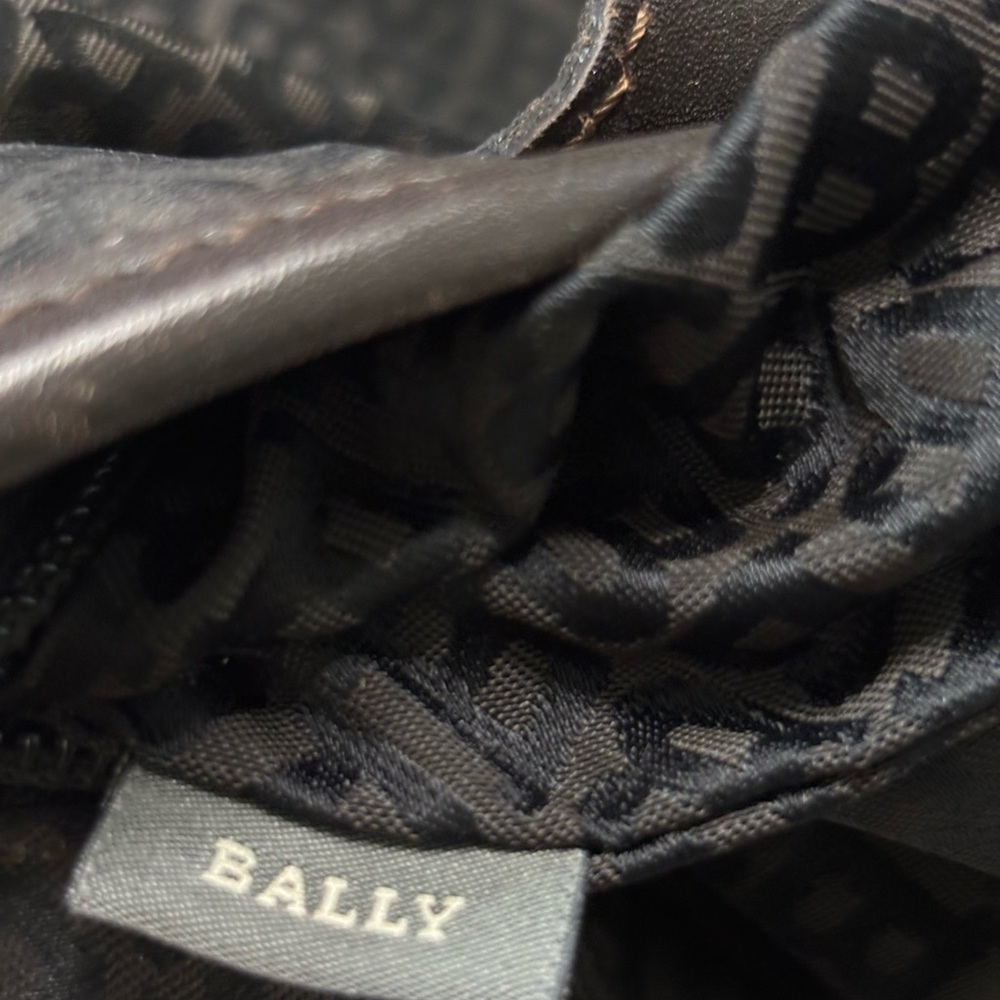 BALLY Vintage Monogram Canvas Tote Bag Quiet Luxury Minimalist Gold Clasp - Picture 8 of 17